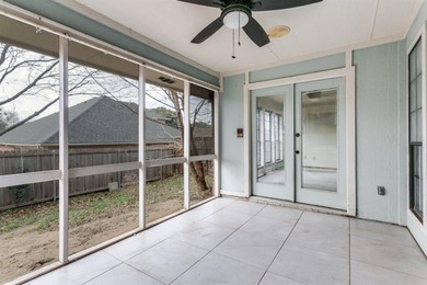 This 3-bedroom, 2.5-bath home with a 2-car garage offers great on Trophy Club of Dallas in Texas - for sale on GolfHomes.com, golf home, golf lot