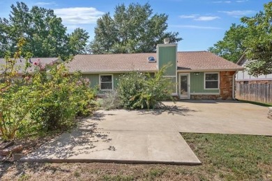This home will check all your boxes! Affordably priced, well on Page Belcher Golf Course in Oklahoma - for sale on GolfHomes.com, golf home, golf lot