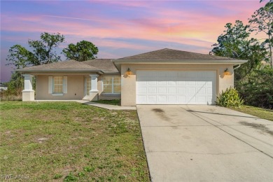 Discover comfort and convenience in this charming 3-bedroom on Mirror Lakes Golf Club in Florida - for sale on GolfHomes.com, golf home, golf lot