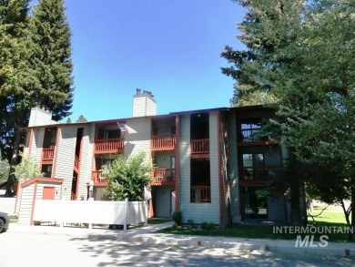 Downtown McCall condo views of the lake, top floor, end unit on McCall Municipal Golf Course in Idaho - for sale on GolfHomes.com, golf home, golf lot