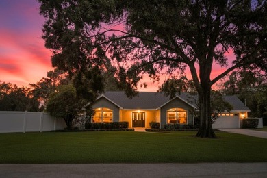 Beautiful Forest Hills Area Pool Home on oversized lot. Nicely on Babe Zaharias Golf Course in Florida - for sale on GolfHomes.com, golf home, golf lot