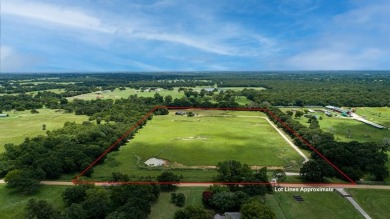 You want privacy, you have it with this property, 3 bedrooms 2 on Indian Oaks Golf Club in Texas - for sale on GolfHomes.com, golf home, golf lot