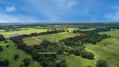 You want privacy, you have it with this property, 3 bedrooms 2 on Indian Oaks Golf Club in Texas - for sale on GolfHomes.com, golf home, golf lot
