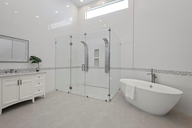 Large renovated home for lease in the Polo Club on Polo Club of Boca Raton in Florida - for sale on GolfHomes.com, golf home, golf lot