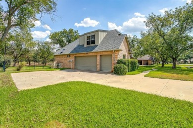 Pecan Plantation One owner custom built home. Beautifully on Pecan Plantation Country Club in Texas - for sale on GolfHomes.com, golf home, golf lot