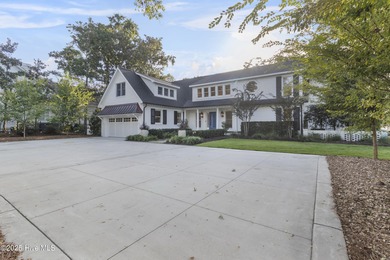 --Welcome to an unparalleled living experience! This stunning on Cape Fear Country Club in North Carolina - for sale on GolfHomes.com, golf home, golf lot