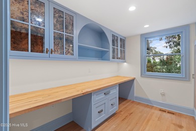 --Welcome to an unparalleled living experience! This stunning on Cape Fear Country Club in North Carolina - for sale on GolfHomes.com, golf home, golf lot