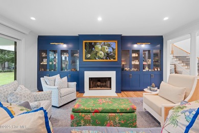 --Welcome to an unparalleled living experience! This stunning on Cape Fear Country Club in North Carolina - for sale on GolfHomes.com, golf home, golf lot