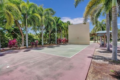 Spacious and beautifully updated 2-story home located in a on Palm-Aire Country Club and Resort - The Oaks in Florida - for sale on GolfHomes.com, golf home, golf lot