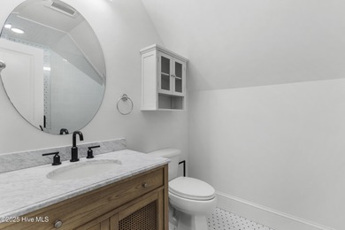 --Welcome to an unparalleled living experience! This stunning on Cape Fear Country Club in North Carolina - for sale on GolfHomes.com, golf home, golf lot