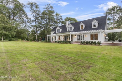 --Welcome to an unparalleled living experience! This stunning on Cape Fear Country Club in North Carolina - for sale on GolfHomes.com, golf home, golf lot