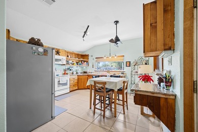 Great permanent, weekender or live in 1 side and rent the other! on Lamar Golf Course in Texas - for sale on GolfHomes.com, golf home, golf lot