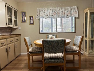 LOVELY DOUBLE-WIDE!  LARGE FRONT LANAI!  TURNKEY! FURNISHED on Wedgewood Golf Club in Florida - for sale on GolfHomes.com, golf home, golf lot