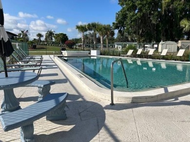 LOVELY DOUBLE-WIDE!  LARGE FRONT LANAI!  TURNKEY! FURNISHED on Wedgewood Golf Club in Florida - for sale on GolfHomes.com, golf home, golf lot