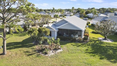 Fantastic 3 bedroom, 2 bath home overlooking the 6th hole of on Heritage Ridge Golf Club in Florida - for sale on GolfHomes.com, golf home, golf lot