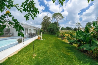 Stunning 4BR/4BA POOL HOME ideal for families and entertaining! on Sun n Lake Golf and Country Club in Florida - for sale on GolfHomes.com, golf home, golf lot