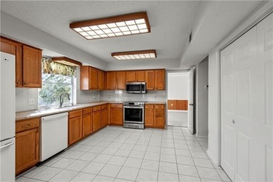 Come make this house your home! Some updates are needed but it on Royal Golf Club in Louisiana - for sale on GolfHomes.com, golf home, golf lot
