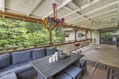 This 3-bedroom, 2-bath home has 1,676 sq. ft. of living space on Bella Vista Country Club and Golf Course in Arkansas - for sale on GolfHomes.com, golf home, golf lot