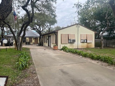 Investor opportunity in the heart of Rockport, Tx Situated on a on Rockport Country Club in Texas - for sale on GolfHomes.com, golf home, golf lot