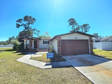 This 2 bedroom 2 bath home is ready for immediate occupancy! on Pine Lakes Country Club in Florida - for sale on GolfHomes.com, golf home, golf lot