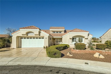 Single-level luxury in Sun City Summerlin. The open layout flows on Palm Valley Golf Course in Nevada - for sale on GolfHomes.com, golf home, golf lot