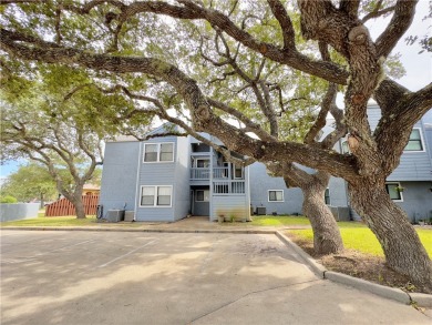 PRICE REDUCTION!!THIS CONDO IS A MUST SEE!!! MOTIVATED SELLER!! on  in Texas - for sale on GolfHomes.com, golf home, golf lot