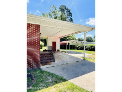 Cute 3 bed 2 Bath starter home in the heart of Goldsboro! Close on Goldsboro Municipal Golf Course in North Carolina - for sale on GolfHomes.com, golf home, golf lot