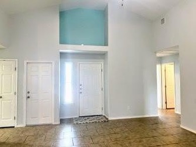 Coastal Cottage Charm: Well-Maintained 2-Bed, 2-Bath with Bonus on Rockport Country Club in Texas - for sale on GolfHomes.com, golf home, golf lot