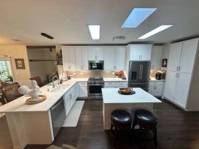 A beautifully cared for and updated 2 bedrooms, 2 bathrooms with on Del Tura Golf and Country Club in Florida - for sale on GolfHomes.com, golf home, golf lot