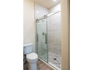 Luxury condominium located on Cooper's Hawk Golf Course on Coopers Hawk in Arkansas - for sale on GolfHomes.com, golf home, golf lot