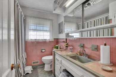 Beautifully Maintained 3-Bed, 2-Bath Home Backing to Hidden on Willow Creek Country Club in Oklahoma - for sale on GolfHomes.com, golf home, golf lot