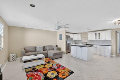 Beautifullly remodeled 1 bedroom in resort style Kings Point-new on Kings Point Golf -Flanders Way in Florida - for sale on GolfHomes.com, golf home, golf lot