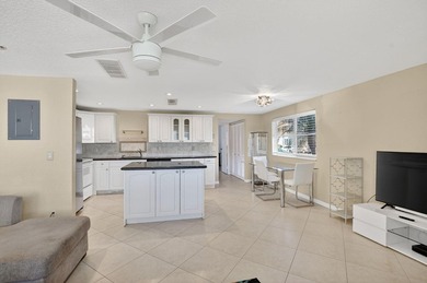 Beautifullly remodeled 1 bedroom in resort style Kings Point-new on Kings Point Golf -Flanders Way in Florida - for sale on GolfHomes.com, golf home, golf lot