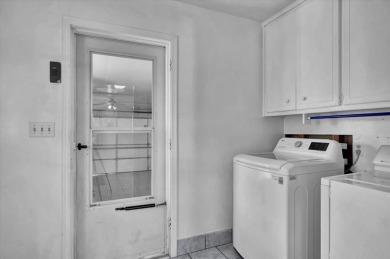 Beautifully Maintained 3-Bed, 2-Bath Home Backing to Hidden on Willow Creek Country Club in Oklahoma - for sale on GolfHomes.com, golf home, golf lot