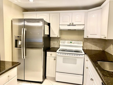 Beautifullly remodeled 1 bedroom in resort style Kings Point-new on Kings Point Golf -Flanders Way in Florida - for sale on GolfHomes.com, golf home, golf lot