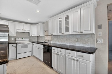 Beautifullly remodeled 1 bedroom in resort style Kings Point-new on Kings Point Golf -Flanders Way in Florida - for sale on GolfHomes.com, golf home, golf lot