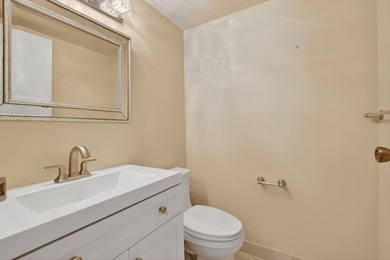 Beautifullly remodeled 1 bedroom in resort style Kings Point-new on Kings Point Golf -Flanders Way in Florida - for sale on GolfHomes.com, golf home, golf lot