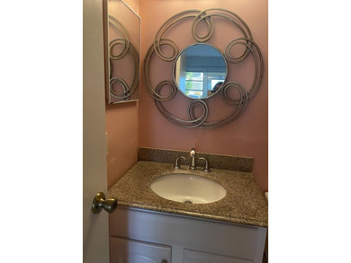 Beautifullly remodeled 1 bedroom in resort style Kings Point-new on Kings Point Golf -Flanders Way in Florida - for sale on GolfHomes.com, golf home, golf lot