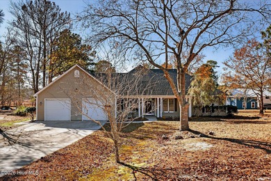 Welcome to this spacious 3-bedroom, 2-bath single-family home on The Lakes Country Club in North Carolina - for sale on GolfHomes.com, golf home, golf lot