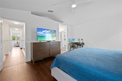 This beautiful 3 bedrooms, 2 1/2 bathrooms, 2-car garage on Grand Palms Hotel and Golf Resort in Florida - for sale on GolfHomes.com, golf home, golf lot