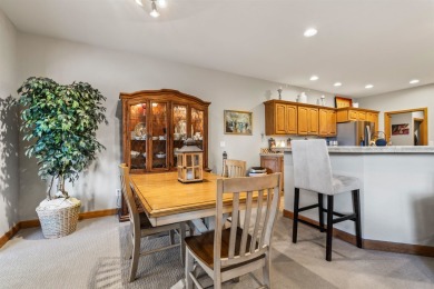 Step into this beautiful, spacious, well maintained condo! on Thunder Hills Country Club in Iowa - for sale on GolfHomes.com, golf home, golf lot