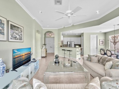Great home in popular Aberdeen Country Club! 2 bedroom plus on Aberdeen Golf and Country Club in Florida - for sale on GolfHomes.com, golf home, golf lot