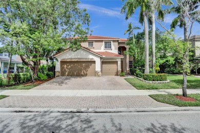 Weston Gem! This beautiful house has a brand new roof and new on Weston Hills Country Club in Florida - for sale on GolfHomes.com, golf home, golf lot