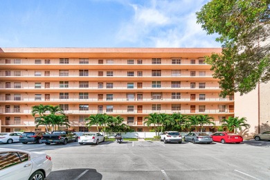 This impeccably maintained 2-bedroom, 2-bath condo with gorgeous on Marina Lakes Golf Course in Florida - for sale on GolfHomes.com, golf home, golf lot