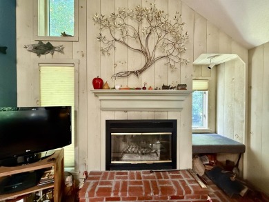 Charming Saltbox Chalet located in the desirable Chimney Hill on Hermitage Club Golf Course in Vermont - for sale on GolfHomes.com, golf home, golf lot