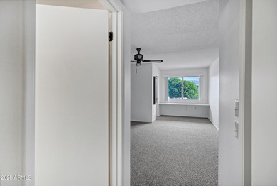 Welcome to this well-cared-for home in the heart of Sun City on Sun City-Willow Creek / Willow Brook  in Arizona - for sale on GolfHomes.com, golf home, golf lot