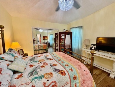 ?? Beautifully Updated Home in Pine Lakes Country Club! Welcome on Pine Lakes Country Club in Florida - for sale on GolfHomes.com, golf home, golf lot