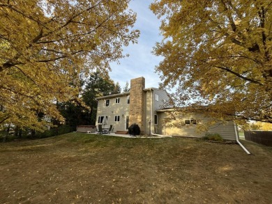 Welcome home to this beautifully maintained 2-story property in on Lee Park Golf Course in South Dakota - for sale on GolfHomes.com, golf home, golf lot