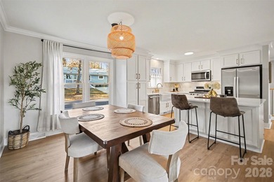 This 1.5-story traditional home is located in the highly on Tega Cay Golf Club in South Carolina - for sale on GolfHomes.com, golf home, golf lot