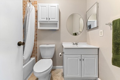 Welcome to 616 Burgundy M, located in the desirable Kings Point on Kings Point Golf -Flanders Way in Florida - for sale on GolfHomes.com, golf home, golf lot